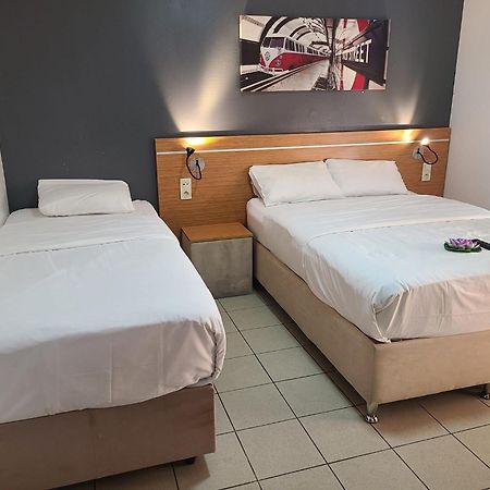 Hotel Victoire, Poitiers Gare エクステリア 写真